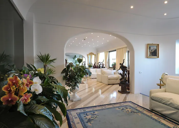 فندق لو أجافي بوسيتانو